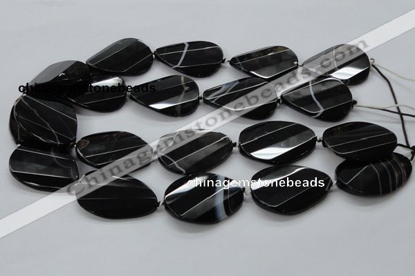 CAA285 28*38mm twisted & faceted teardrop black line agate beads