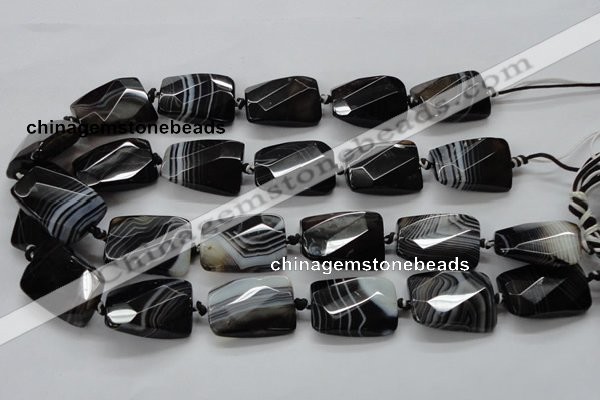 CAA287 22*30mm twisted & faceted rectangle black line agate beads