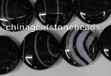 CAG2995 15.5 inches 18mm flat round black line agate beads