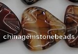 CAG6076 15.5 inches 30mm wavy triangle dragon veins agate beads