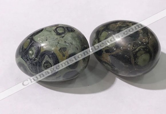 CDN1385 35*45mm egg-shaped kambaba jasper decorations wholesale