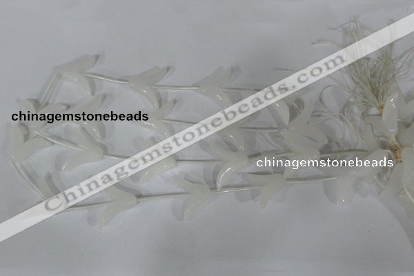 CFG502 15.5 inches 20*26mm carved flower white jade beads