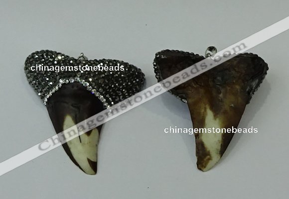 CGP273 45*50mm shark teeth resin pendants wholesale