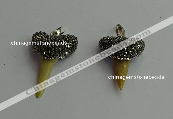 CGP399 20*25mm - 22*35mm shark teeth pendants wholesale