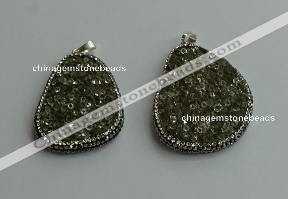 CGP569 30*45mm - 40*50mm freeform crystal glass pendants wholesale