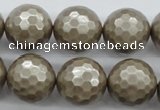 CSB1195 15.5 inches 18mm faceted round shell pearl beads