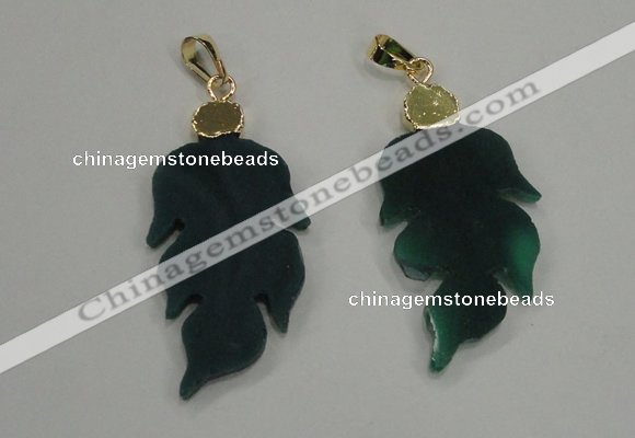 NGP1289 25*55mm leaf green agate pendants with brass setting