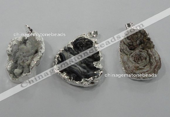 NGP1330 25*35mm - 35*45mm freeform agate pendants with brass setting