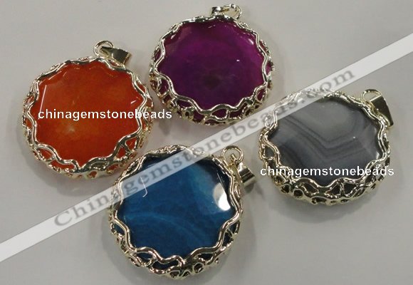 NGP1561 10*45*47mm flat round agate with brass setting pendants